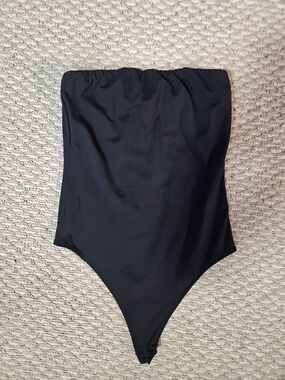 Babaton Contour Strapless Bodysuit